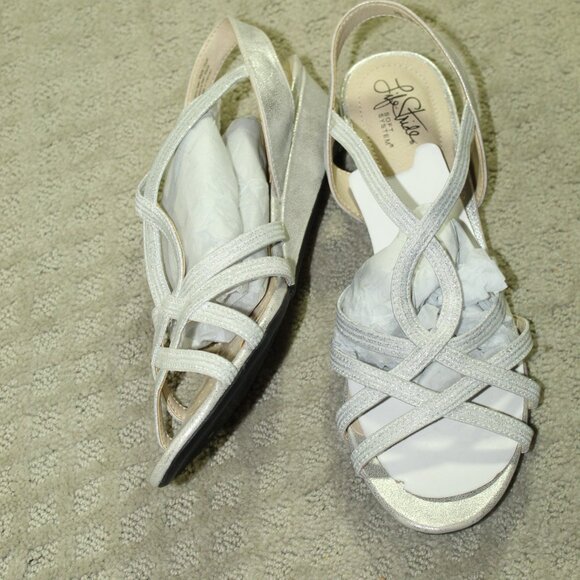 NEW Life Stride Women's 11M Silver Elastic Bling Wedge 1.5" Heels - Picture 1 of 7